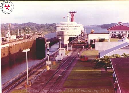 TS Hamburg im Panamakanal Bild 1