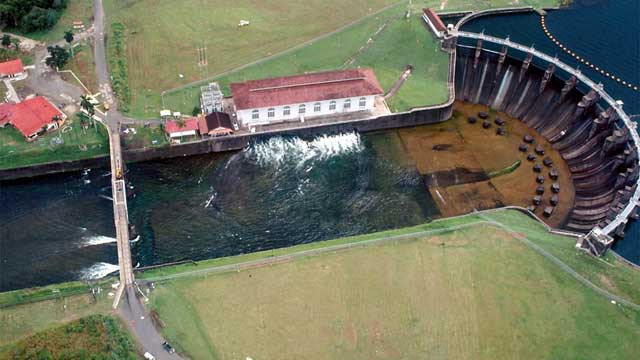 Gatun Locks-11