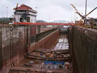 Miraflores Locks-13