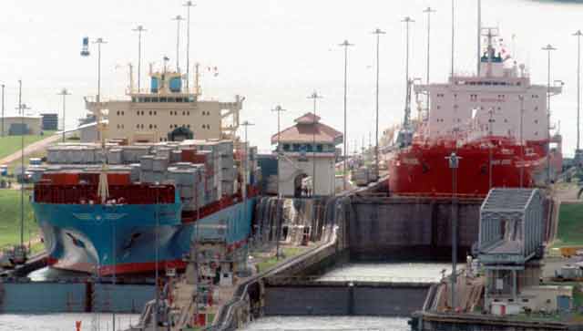 Miraflores Locks-17